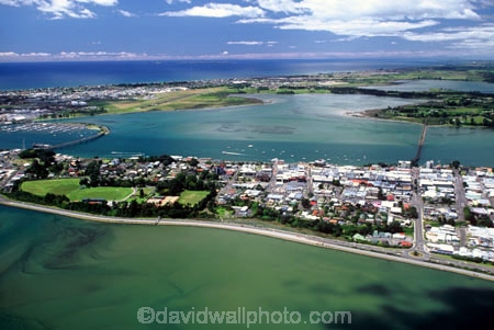harbor;harbors;harbours;boat;boats;city;waterfront;coastline;shoreline;cbd;central-business-district;bay-of-plenty