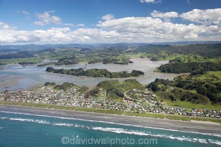 aerial;aerial-photo;aerial-photograph;aerial-photographs;aerial-photography;aerial-photos;aerial-view;aerial-views;aerials;Bay-of-Plenty;beach;beaches;coast;coastal;coastline;coastlines;coasts;estuaries;estuary;foreshore;inlet;inlets;lagoon;lagoons;N.I.;N.Z.;New-Zealand;NI;North-Is;North-Island;NZ;ocean;Ohakana-Is;Ohakana-Island;Ohiwa-Harbor;Ohiwa-Harbour;Ohope;Ohope-Beach;Ohope-Peninsula;Pacific-Ocean;sea;shore;shoreline;shorelines;shores;tidal;tide;water