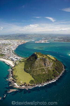 aerial;aerial-photo;aerial-photograph;aerial-photographs;aerial-photography;aerial-photos;aerial-view;aerial-views;aerials;Bay-of-Plenty;coast;coastal;coastline;coastlines;coasts;extinct-volcano;extinct-volcanoes;foreshore;harbor;harbors;harbour;harbours;Mauao;Mount-Maunganui;Mt-Maunganui;Mt.-Maunganui;N.I.;N.Z.;New-Zealand;NI;North-Is;North-Is.;North-Island;NZ;ocean;oceans;sea;shore;shoreline;shorelines;shores;Tauranga;Tauranga-Entrance;Tauranga-Harbor;Tauranga-Harbour;volcanic;volcanic-cone;volcanic-cones;volcano;volcanoes;water