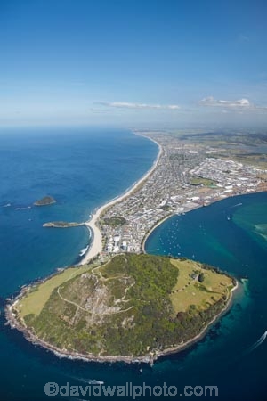 aerial;aerial-photo;aerial-photograph;aerial-photographs;aerial-photography;aerial-photos;aerial-view;aerial-views;aerials;Bay-of-Plenty;beach;beaches;coast;coastal;coastline;coastlines;coasts;extinct-volcano;extinct-volcanoes;foreshore;harbor;harbors;harbour;harbours;Mauao;Mount-Maunganui;Mt-Maunganui;Mt.-Maunganui;N.I.;N.Z.;New-Zealand;NI;North-Is;North-Is.;North-Island;NZ;ocean;oceans;Pilot-Bay;sand;sandy;sea;seas;shore;shoreline;shorelines;shores;Tauranga;Tauranga-Entrance;Tauranga-Harbor;Tauranga-Harbour;volcanic;volcanic-cone;volcanic-cones;volcano;volcanoes;water