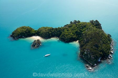 Abel-Tasman-N.P.;Abel-Tasman-National-Park;Abel-Tasman-NP;aerial;aerial-photo;aerial-photograph;aerial-photographs;aerial-photography;aerial-photos;aerial-view;aerial-views;aerials;Astrolabe-Roadstead;boat;boats;coast;coastal;coastline;coastlines;coasts;Fisherman-Island;island;islands;N.Z.;national-park;national-parks;Nelson-Region;New-Zealand;NZ;ocean;S.I.;sea;shore;shoreline;shorelines;shores;SI;South-Is.;South-Island;Tasman-Bay;water;yacht;yachts