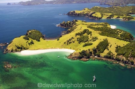aerial;aerials;bay;bay-of-islands;bays;beach;beaches;beautiful;boat;boats;coast;coastal;coastline;cruise;cruising;holiday;holidaying;holidays;idyllic;island;launch;launches;natural;nature;new-zealand;north-is.;north-island;north-islands;northland;ocean;paradise;russell;sand;scenic;sea;shore;shoreline;sub-tropical;sub_tropical;tourism;tourist;tourist-boat;tourists;travel;traveler;traveling;traveller;travelling;urupukapuka-island;vacation;vacationers;vacationing;vacations;Waewaetorea-Island;water;waterside