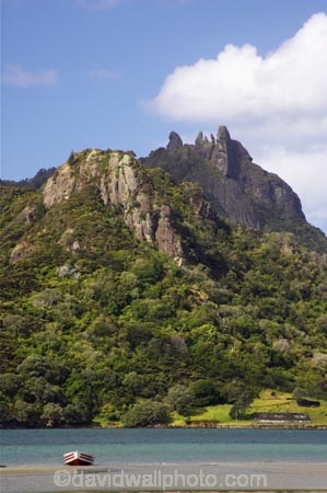 aqua;coast;coastal;coastline;color;colour;estuary;green;harbor;harbors;harbour;harbours;hill;hills;mount;mounts;Mt-Manaia;new-zealand;north-is.;north-island;Northland;outcrop;outcrops;rock;rocks;sea;tidal;tide;tides;water;Whangarei-Harbour;Whangarei-Heads