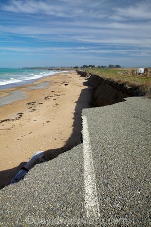 beach;Beach-Rd;Beach-Road;beaches;centre-line;centre-lines;climate-change;coast;coast-erosion;coastal;Coastal-erosion;coastline;coastlines;coasts;danger;dangerous;environment;environmental;eroded;erosion;global-warming;hazard;hazards;highway;highways;Kakanui;N.Z.;New-Zealand;North-Otago;NZ;Oamaru;ocean;ocean-rise;oceans;open-road;open-roads;Otago;road;roads;S.I.;sea;sea-level-rise;seas;shore;shoreline;shorelines;shores;SI;South-Is;South-Island;Sth-Is;transport;transportation;travel;Waitaki;Waitaki-District;water