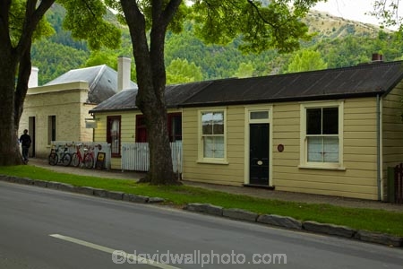 Arrowtown;building;buildings;cottage;cottages;heritage;historic;historic-building;historic-buildings;historic-cottage;historic-cottages;historical;historical-building;historical-buildings;history;N.Z.;New-Zealand;NZ;old;Otago;S.I.;SI;South-Is;South-Island;Southern-Lakes;Southern-Lakes-District;Southern-Lakes-Region;Sth-Is;tradition;traditional;weatherboard;wooden