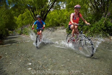 Arrow-River;Arrow-River-Bridges-Ride;Arrowtown-cycle-track;Arrowtown-cycle-trail;bicycle;bicycles;bike;bike-track;bike-tracks;bike-trail;bike-trails;bikes;biking;brook;brooks;creek;creeks;cycle;cycle-track;cycle-tracks;cycle-trail;cycle-trails;cycler;cyclers;cycles;cycling;cyclist;cyclists;leisure;mountain-bike;mountain-biker;mountain-bikers;mountain-bikes;mtn-bike;mtn-biker;mtn-bikers;mtn-bikes;N.Z.;New-Zealand;NZ;Otago;people;person;push-bike;push-bikes;push_bike;push_bikes;pushbike;pushbikes;Queenstown-Bike-Trail;Queenstown-Cycle-Trail;Queenstown-Trail;Queenstown-Trails;recreation;river;rivers;S.I.;SI;South-Is;South-Island;Southern-Lakes;Southern-Lakes-District;Southern-Lakes-Region;splash;splashing;Sth-Is;stream;streams;tourism;tourist;tourists;water;wet