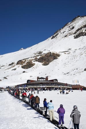 alpine-resort;alpine-resorts;alpne;alps;base-building;cold;freeze;freezing;magic-carpet-conveyer;mountain;mountains;N.Z.;New-Zealand;NZ;Otago;Queenstown;Remarkables-Ski-Area;resort;S.I.;season;seasonal;seasons;SI;ski;ski-field;ski-fields;ski-resort;ski-resorts;skier;skiers;skifield;skifields;skiing;slope;slopes;snow;snowboarder;snowboarding;snowing;snowy;South-Is.;South-Island;Southern-Lakes;Southern-Lakes-District;Southern-Lakes-Region;white;winter;winter-resort;winter-resorts;winter-sport;winter-sports;wintery
