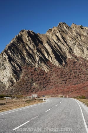 bend;bends;bluff;bluffs;cliff;cliffs;corner;corners;curve;curves;driving;Gibbston-Valley;Gibston-Valley;highway;highways;mountainside;mountainsides;N.Z.;Nevis-Bluff;New-Zealand;NZ;open-road;open-roads;Otago;Queenstown;Region;road;road-trip;roads;S.I.;SI;South-Is;South-Is.;South-Island;Southern-Lakes;Southern-Lakes-District;Southern-Lakes-Region;State-Highway-6;State-Highway-Six;steep;transport;transportation;travel;traveling;travelling;trip