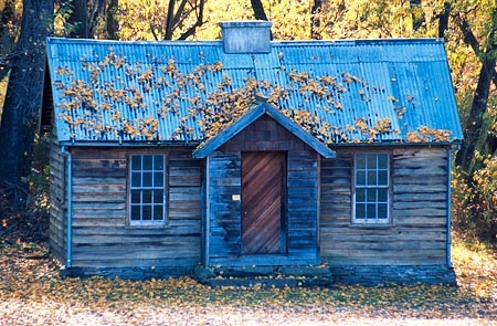 corrugated-iron;cottage;cottages;cute;fall;goldfields;goldminers;goldmining;goldmining-village;goldrush;historic;historical;leaf;leaves;mine;miners;miners-cottage;mining;rush;rushing;town;township;tree;trees;village;weatherboard;wood;wooden;yellow