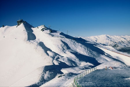 board;boarder;boarders;boarding;ski-field;ski-fields;skier;skiers;skifield;skifields;skiing;snow;snowboard;snowboarder;snowboarders;snowboarding;winter-sports