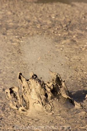 activity;bay-of-plenty;boiling-mud;bubble;bubbles;bubbling-mud;danger;dangerous;explode;exploding;exploding-mud;force;geothermal;hot;muddy;natural;nature;new-zealand;north-is.;north-island;rotorua;splatter;steam;thermal;thermal-activity;thermal-area;vent;volcanic