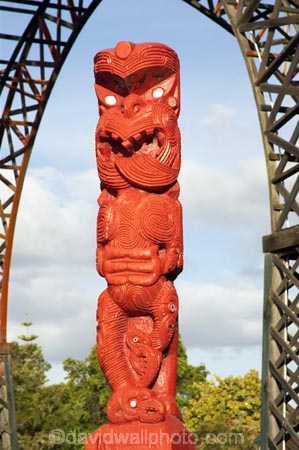 art;bay-of-plenty;carve;carved;carvings;craft;crafted;Government-Gardens;legend;legends;maori;Maori-Carving;maori-carvings;maoridom;myth;myths;native;new-zealand;north-is.;north-island;public;Rotorua;sculpture;sculptures;story;tale;wood;wooden