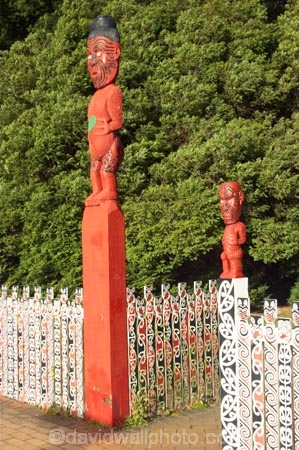 art;bay-of-plenty;carve;carved;carvings;craft;crafted;Government-Gardens;legend;legends;maori;Maori-Carving;maori-carvings;maoridom;myth;myths;native;new-zealand;north-is.;north-island;public;Rotorua;sculpture;sculptures;story;tale;wood;wooden