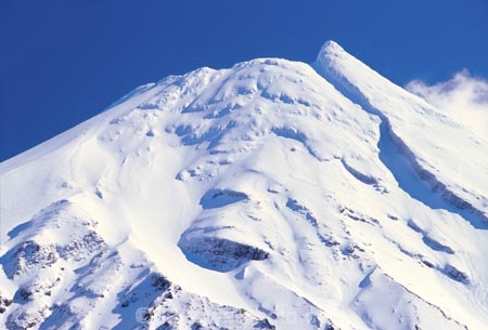 snow;winter;ice;volcano;volcanoes;mountain;mountains;snowline;snow_line;snow-line;cloud;clouds;Mount-Taranaki;Mount-Egmont;taranaki;egmont;mt-taranaki;mt-egmont;mt.-taranaki;mt.-egmont;new-zealand