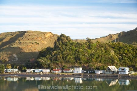 bach;baches;boat;boats;coast;coastal;coastline;coastlines;coasts;crib;cribs;estuaries;estuary;holiday;holiday-homes;holiday-house;kayak;kayaking;N.I.;N.Z.;New-Zealand;new-zealand-holiday;NI;North-Is;North-Is.;North-Island;North-Taranaki;NZ;rivers;shore;shoreline;shorelines;Taranaki;tidal;Tongaporutu;Tongaporutu-River;vacation;vacations