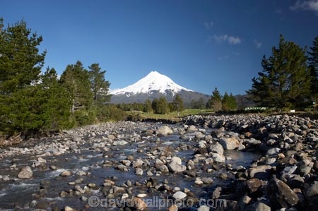brook;brooks;creek;creeks;Egmont-N.P.;Egmont-National-Park;Egmont-NP;flow;Mount-Egmont;Mount-Taranaki;Mount-Taranaki-Egmont;Mountain;mountainous;mountains;mt;Mt-Egmont;Mt-Taranaki;Mt-Taranaki-Egmont;mt.;Mt.-Egmont;Mt.-Taranaki;Mt.-Taranaki-Egmont;N.I.;N.Z.;New-Zealand;NI;North-Is;North-Is.;North-Island;NZ;river;rivers;season;seasonal;seasons;snow;stream;streams;Taranaki;volcanic;volcano;volcanoes;Waiwhakaiho-River;Waiwhakaiho-Stream;water;wet;winter