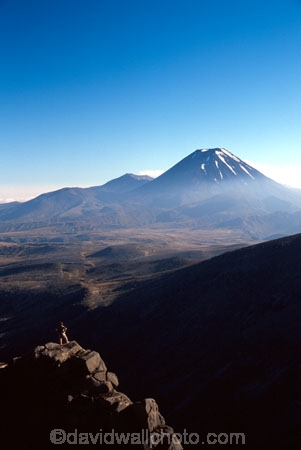cloud;cone;crater;craters;environment;figure;fog;man;mist;misty;mountain;mystery;nature;peak;peaks;person;photographer;slope;slopes;snow;spectator;sunrise;volcanic;volcano