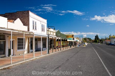 Central-Plateau;Main-Street;N.I.;N.Z.;New-Zealand;NI;North-Island;NZ;Raetihi;Ruapehu-Region;town;towns