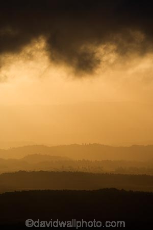afternoon;appraching-storm;central-plateau;cloud-clouds;cloudy;country;countryside;downpour;downpours;farm;farming;farmland;farms;field;fields;lookout;N.I.;N.Z.;National-Park;New-Zealand;NI;North-Island;NZ;rain;rains;rainy;ruapehu-district;rural;shower;storm;storm-cloud;storm-clouds;storms;view;views;volcanic-plateau;Whakapapa-Skifield