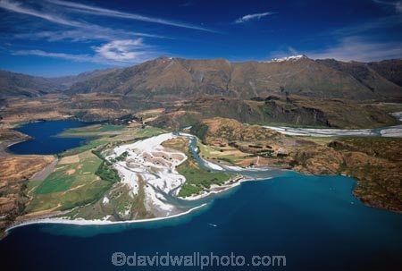 mountain;mountains;bay;bays;river;rivers;lake;lakes;aerial;aerials;shore;sand;sandy