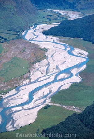 mountian;mountians;valley;valleys;river;rivers;riverbed;sand;stones;sandy;jet-boat;boat;jet-boats;boats;aerial;aerials;swirl;swirly