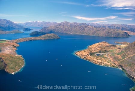 mountain;mountains;bay;bays;lake;lakes;aerial;aerials;jet-boat;jet-boats;boat;boats;recreation;recreational;holiday;vacation;holiday-location;vacation-location;location