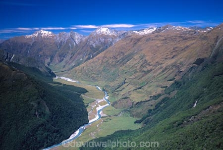 mountain;mountains;aerial;aerials;valley;valleys;lake;lakes