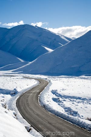 s-bend;s-curve;alpine;alpine-pass;alpine-passes;bend;bends;Central-Otago;cold;corner;corners;driving;freeze;freezing;highway;highways;Lindis-Pass;Lindis-Pass-Scenic-Reserve;N.Z.;New-Zealand;North-Otago;NZ;open-road;open-roads;Otago;road;road-trip;roads;s-bend;s-curve;S.I.;season;seasonal;seasons;SI;snow;snowy;South-Island;transport;transportation;travel;traveling;travelling;trip;white;winter;wintery