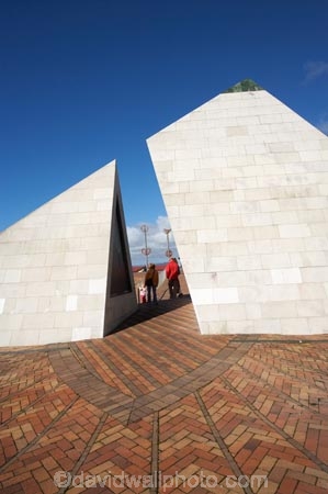 art;art-work;art-works;capital;capitals;City-to-Sea-Bridge;Civic-Sq;Civic-Square;N.I.;N.Z.;New-Zealand;NI;North-Is;North-Island;NZ;public-art;public-art-work;public-art-works;public-sculpture;public-sculptures;pyramid;pyramids;sculpture;sculptures;Split-Pyramid-Sculpture;Wellington
