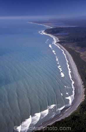 aerials;beach;beaches;coast;coastline;deserted;isolated;ocean;sea;shore;shoreline;surf;Tasman-sea;waves