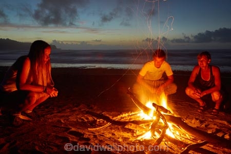 Beach;beaches;boy;boys;burn;burning;burns;camp;camp-fire;camp-fires;camp_fire;camp_fires;campfire;campfires;camping;children;drift-wood;drift_wood;driftwood;dusk;families;family;female;fire;fires;flame;flames;girl;girls;heat;holiday;hot;model-release;model-released;mother;mothers;MR;N.Z.;New-Zealand;night;night-time;night_time;NZ;people;person;Punakaiki;S.I.;SI;South-Is;South-Is.;South-Island;Sth-Is;Tasman-Sea;tourism;tourist;tourists;travel;travellers;travelling;twilight;vacation;warmth;West-Coast;Westland