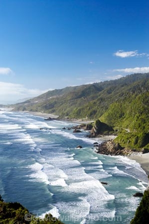 bay;bays;beach;beaches;coast;coastal;coastline;Irimahuwhero-Viewpoint;meybille-bay;new-zealand;ocean;Paparoa-National-Park;sand;sea;shore;shoreline;South-Island;surf;Tasman-sea;waves;West-Coast;westland