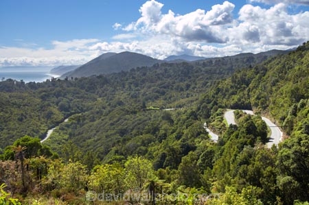 bend;bends;centre-line;centre-lines;centre_line;centre_lines;centreline;centrelines;corner;corners;driving;Granity;Millerton;New-Zealand;Old-Coal-Mining-Town;road;road-trip;roads;South-Island;steep;transport;transportation;travel;traveling;travelling;trip;West-Coast;westland