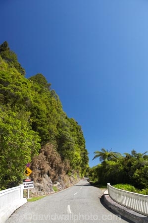 bend;bends;centre-line;centre-lines;centre_line;centre_lines;centreline;centrelines;corner;corners;driving;Granity;Millerton;New-Zealand;Old-Coal-Mining-Town;road;road-trip;roads;South-Island;steep;transport;transportation;travel;traveling;travelling;trip;West-Coast;westland
