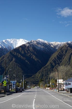alp;alpine;alps;altitude;high-altitude;main-divide;Main-Road;mount;mountain;mountain-peak;mountainous;mountains;mountainside;mt;mt.;N.Z.;New-Zealand;NZ;peak;peaks;range;ranges;S.I.;SI;snow;snow-capped;snow_capped;snowcapped;snowy;South-Is.;South-Island;Southern-Alps;summit;summits;town;township;West-Coast;Westland;Whataroa