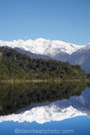 alp;alpine;alps;altitude;calm;high-altitude;lake;Lake-Mapourika;lakes;main-divide;mount;mountain;mountain-peak;mountainous;mountains;mountainside;mt;mt.;N.Z.;New-Zealand;NZ;peak;peaks;placid;quiet;range;ranges;reflection;reflections;S.I.;serene;SI;smooth;snow;snow-capped;snow_capped;snowcapped;snowy;South-Is.;South-Island;South-West-New-Zealand-World-Heritage-Area;southern-alps;still;summit;summits;Te-Poutini-National-Park;Te-Wahipounamu;tranquil;water;West-Coast;Westland;Westland-National-Park;World-Heritage-Area