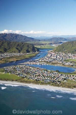 aerial;aerial-photo;aerial-photograph;aerial-photographs;aerial-photography;aerial-photos;aerial-view;aerial-views;aerials;beach;beaches;Blaketown;coast;coastal;coastline;coastlines;coasts;Cobden;Cobden-Hill;Cobden-Island;Erua-Moana-Lagoon;Grey-River;Greymouth;Mawheranui;N.Z.;New-Zealand;NZ;ocean;oceans;Rapahoe-Range;river;rivers;S.I.;sand;sandy;sea;seas;shore;shoreline;shorelines;shores;SI;South-Island;surf;Tasman-Sea;Twelve-Apostles-Range;water;wave;waves;West-Coast;Westland
