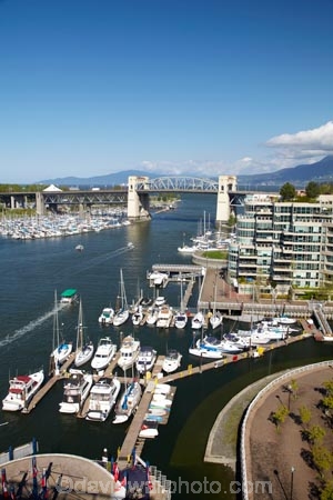 boat;boats;bridge;bridges;British-Columbia;Burrard-Bridge;Burrard-St-Bridge;Burrard-Street-Bridge;Canada;Canadian;False-Creek;fishing-boats;harbor;harbors;harbour;harbours;launch;launches;marina;marinas;North-America;peaceful;peacefulness;port;ports;road-bridge;road-bridges;traffic-bridge;traffic-bridges;tranquil;tranquility;Vancouver;yacht;yachts