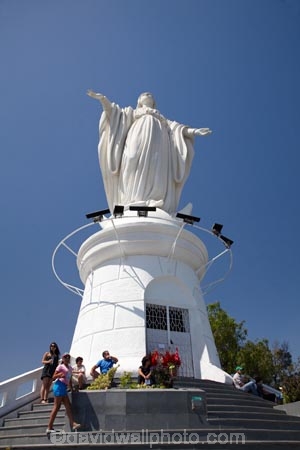 Barrio-Bellavista;Bellavista;capital-cities;capital-city;Capital-of-Chile;Cerro-San-Cristobal;Chile;Parque-Metropolitano;people;person;Santiago;South-America;Statue;statues;Sth-America;Terraza-Bellavista;tourist;tourists;Virgen-Statue;Virgin-Mary