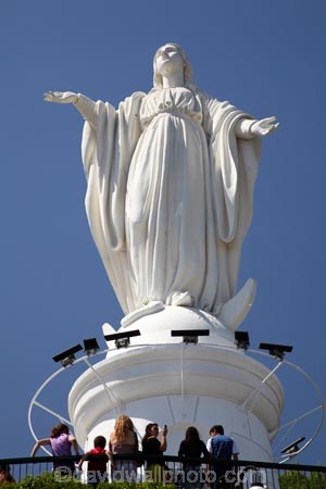 Barrio-Bellavista;Bellavista;capital-cities;capital-city;Capital-of-Chile;Cerro-San-Cristobal;Chile;Parque-Metropolitano;people;person;Santiago;South-America;Statue;statues;Sth-America;Terraza-Bellavista;tourist;tourists;Virgen-Statue;Virgin-Mary