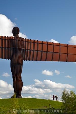Angel-of-the-North;art;art-work;art-works;artist-Antony-Gormley;Britain;British-Isles;England;English;Europe;G.B.;Gateshead;GB;Great-Britain;N.E.-England;NE-England;Newcastle;Newcastle-upon-Tyne;North-East-England;Northumberland;public-art;public-art-work;public-art-works;public-sculpture;public-sculptures;rust;rusty;sculpture;sculptures;steel;The-Angel-of-the-North-Statue;Tyne-and-Wear;U.K.;UK;United-Kingdom