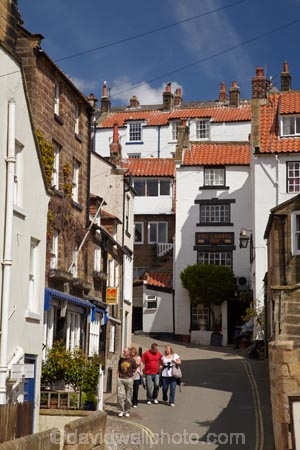 Bay;Bay-Town;Baytown;Britain;British-Isles;England;English;Europe;G.B.;GB;Great-Britain;N.E.-England;narrow-lane;narrow-lanes;narrow-street;narrow-streets;NE-England;New-Rd;New-Road;North-East-England;North-Yorkshire;people;person;Robin-Hood-Bay;Robin-Hoods-Bay;Robin-Hood’s-Bay;The-Laurel-Inn;tourism;tourist;tourists;U.K.;UK;United-Kingdom;Yorkshire