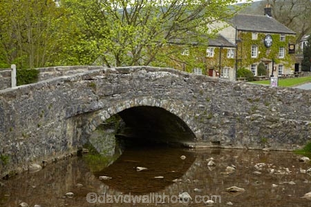 bridge;bridges;Britain;British-Isles;brook;brooks;creek;creeks;England;Europe;flow;G.B.;GB;Great-Britain;historic-bridge;historic-bridges;historical-bridge;historical-bridges;Malham;Malham-Beck;North-Yorkshire;Northern-England;stone-bridge;stone-bridges;stream;streams;U.K.;UK;United-Kingdom;water;wet;Yorkshire;Yorkshire-Dales;Yorkshire-Dales-National-Park