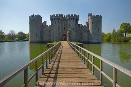 1385;14th_century;abandon;abandoned;battlement;battlements;Bodiam;Bodiam-Castle;bridge;bridges;Britain;British-Isles;building;buildings;castellated;castellations;castle;castle-ruins;castles;crenellation;crenellations;derelict;dereliction;deserted;desolate;desolation;East-Sussex;England;Europe;foot-bridge;foot-bridges;footbridge;footbridges;fort;fortification;fortress;fortresses;G.B.;gatehouse;gatehouses;GB;Great-Britain;heritage;historic;historic-building;historic-buildings;historical;historical-building;historical-buildings;history;image;images;moat;moated;moats;old;pedestrian-bridge;pedestrian-bridges;photo;photos;quadrangular-castle;quadrangular-castles;Robertsbridge;ruin;ruined-castle;ruins;run-down;South-East-England;stone-buidling;stone-buildings;Sussex;tradition;traditional;U.K.;UK;United-Kingdom