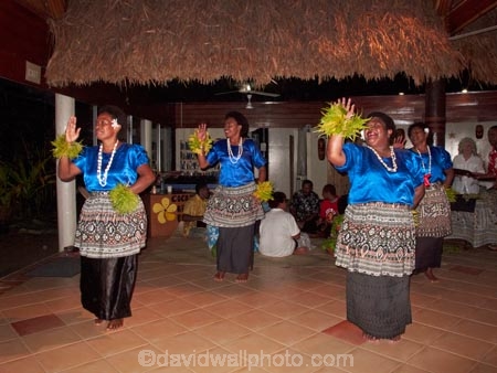 Coral-Coast;Crusoes-Resort;Crusoes-Retreat;Crusoes-Resort;Crusoes-Retreat;dance;dancer;dancers;Fij;Fiji-Islands;fijian;fijians;holiday;holiday-resort;holiday-resorts;holidays;island;islands;ladies;Pacific;people;perform;performance;performer;performers;person;resort;resorts;singer;singers;singing;South-Pacific;traditional-fijian-song;traditional-fijian-songs;vacation;vacations;Viti-Levu;Viti-Levu-Is;Viti-Levu-Island