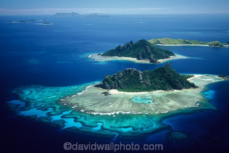 sand;coral;reef;ocean;sea;paradise;pacific;tropical;island;islands;resort;coast;coastine;holiday;vacation;holidays;beach;beaches;travel;tourism;travels;aerial;aerials;archipeligo;archipeligos;blue;oceana;scenic;scenics;seascape;seascapes