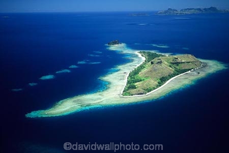 sand;coral;reef;ocean;sea;paradise;pacific;tropical;island;islands;resort;coast;coastine;holiday;vacation;holidays;beach;beaches;travel;tourism;travels;aerial;aerials;archipeligo;archipeligos;blue;oceana;scenic;scenics;seascape;seascapes;luxury