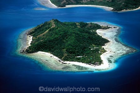 sand;coral;reef;ocean;sea;paradise;pacific;tropical;island;islands;resort;coast;coastine;holiday;vacation;holidays;beach;beaches;travel;tourism;travels;aerial;aerials;archipeligo;archipeligos;blue;oceana;scenic;scenics;seascape;seascapes