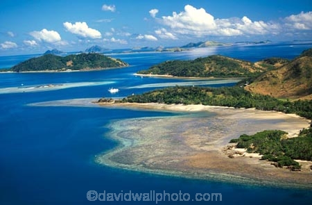 sand;coral;reef;ocean;sea;paradise;pacific;tropical;island;islands;resort;coast;coastine;holiday;vacation;holidays;beach;beaches;travel;tourism;travels;aerial;aerials;archipeligo;archipeligos;blue;oceana;scenic;scenics;seascape;seascapes