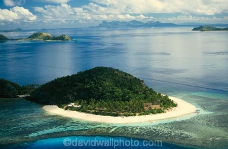 sand;coral;reef;ocean;sea;paradise;pacific;tropical;island;islands;resort;coast;coastine;holiday;vacation;holidays;beach;beaches;travel;tourism;travels;aerial;aerials;archipeligo;archipeligos;blue;oceana;scenic;scenics;seascape;seascapes